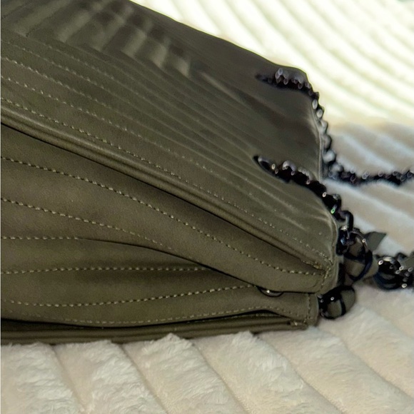 Green Suede Quilted Tote Bag - Picture 4 of 8